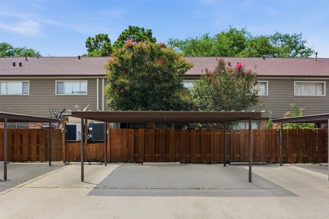 Building Photo - 2275 Triway Ln