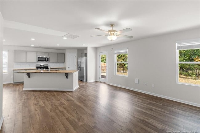 Building Photo - 129 Chinook Ln