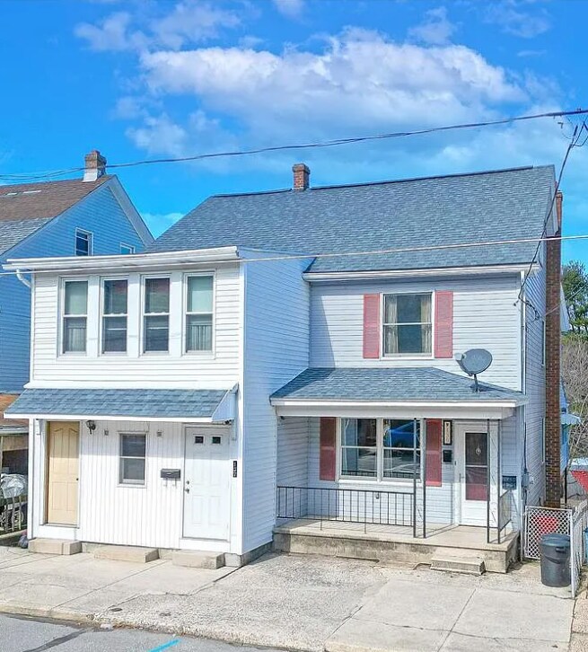 Building Photo - 137 E High St