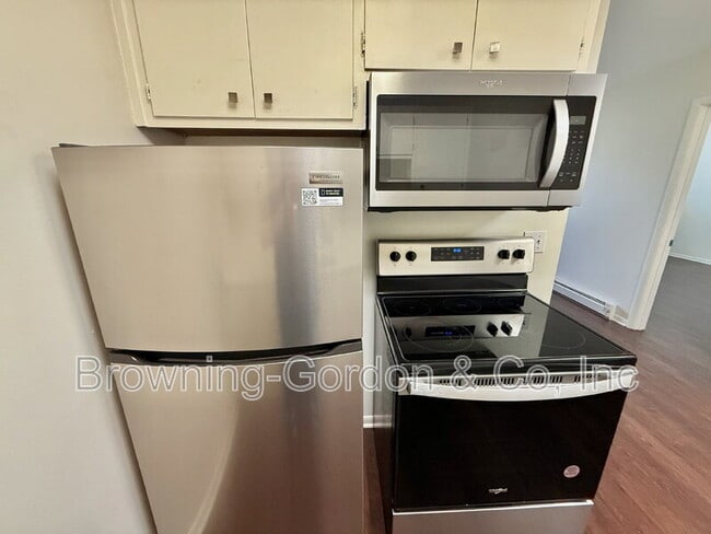 Building Photo - 2601 Hillsboro Pike