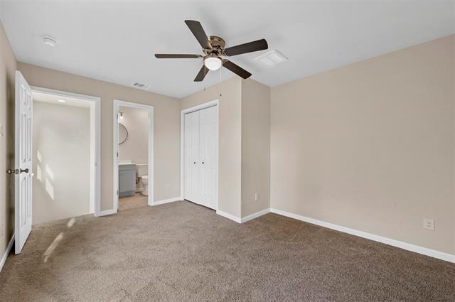 Building Photo - 2602 W Clarendon Dr