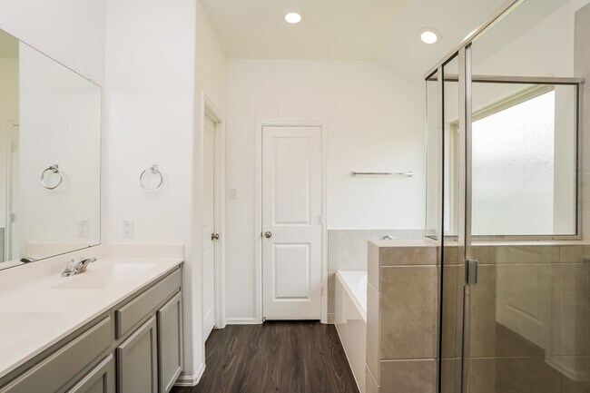 Building Photo - 326 Pickwick Gdns Ln