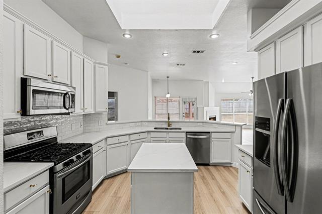 Building Photo - 6212 Crestmont Ln