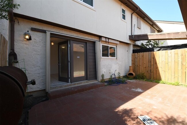 Building Photo - 7521 Beaudelaire Cir