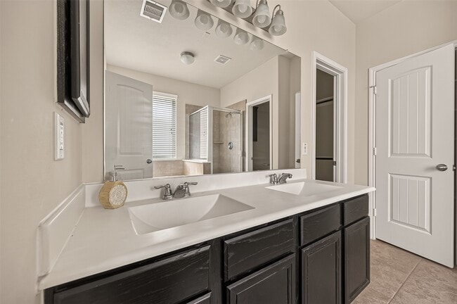 Building Photo - 24906 Clover Ranch Dr