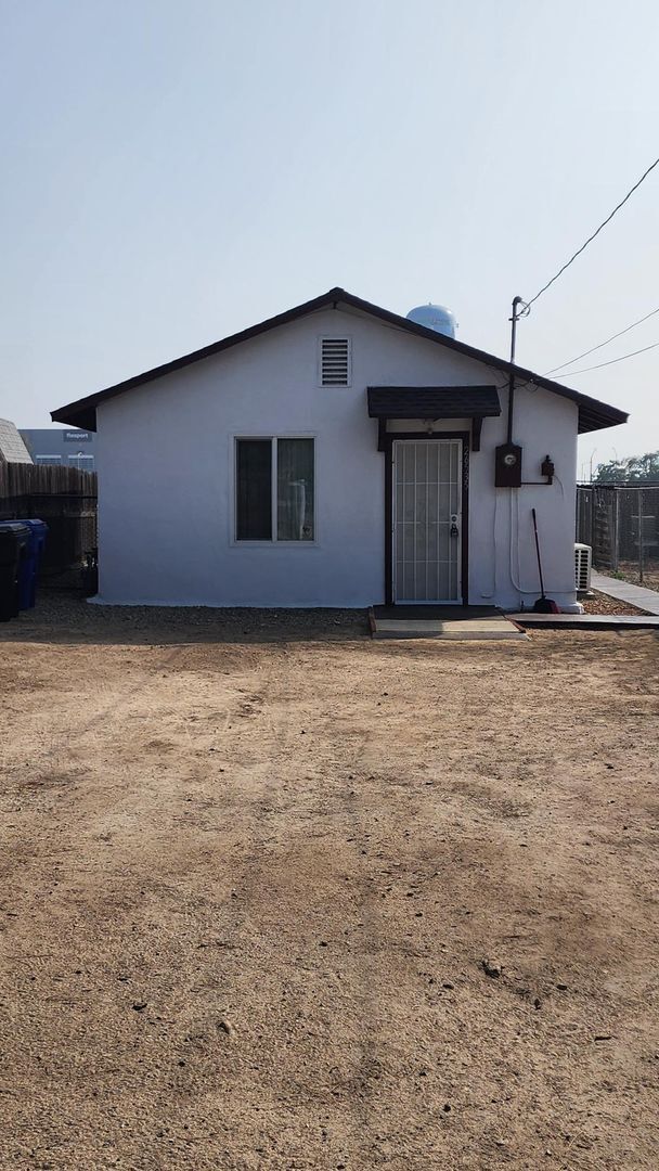 Building Photo - Charming 1br 1ba Highland Property