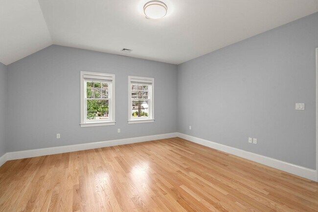 Building Photo - 60 Graystone Circle