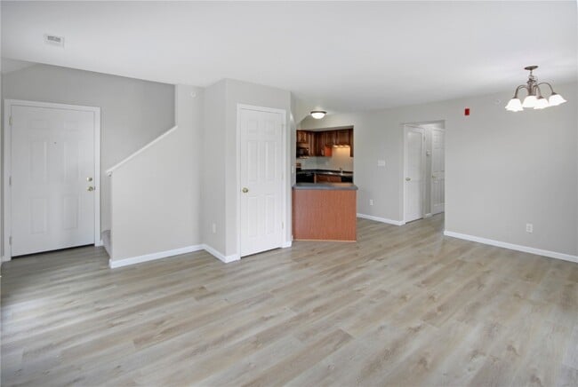 Building Photo - 143 Stonewall Creek Dr