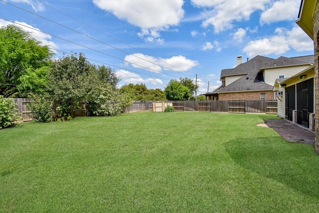 Building Photo - 28514 Hayden Park Dr