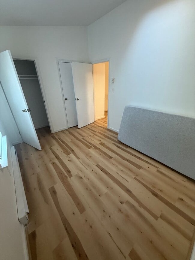 Building Photo - 228 Adams Ln