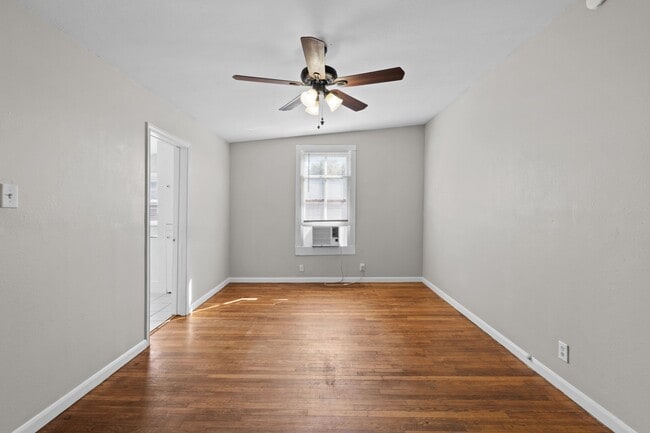 Building Photo - 4020 Avenue O 1/2