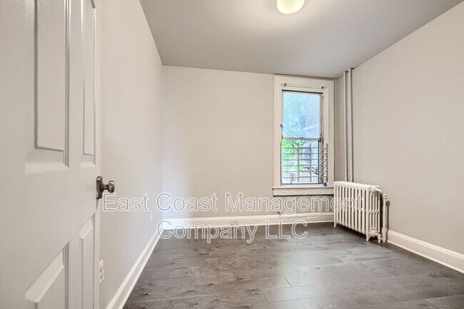 Building Photo - 425 N Highland Ave