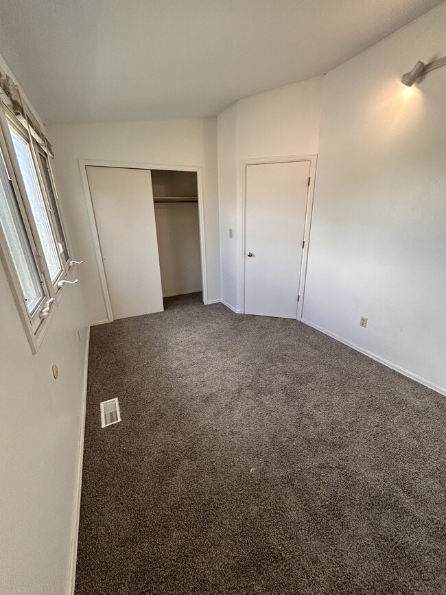 Building Photo - 954 Brant Hollow Ct