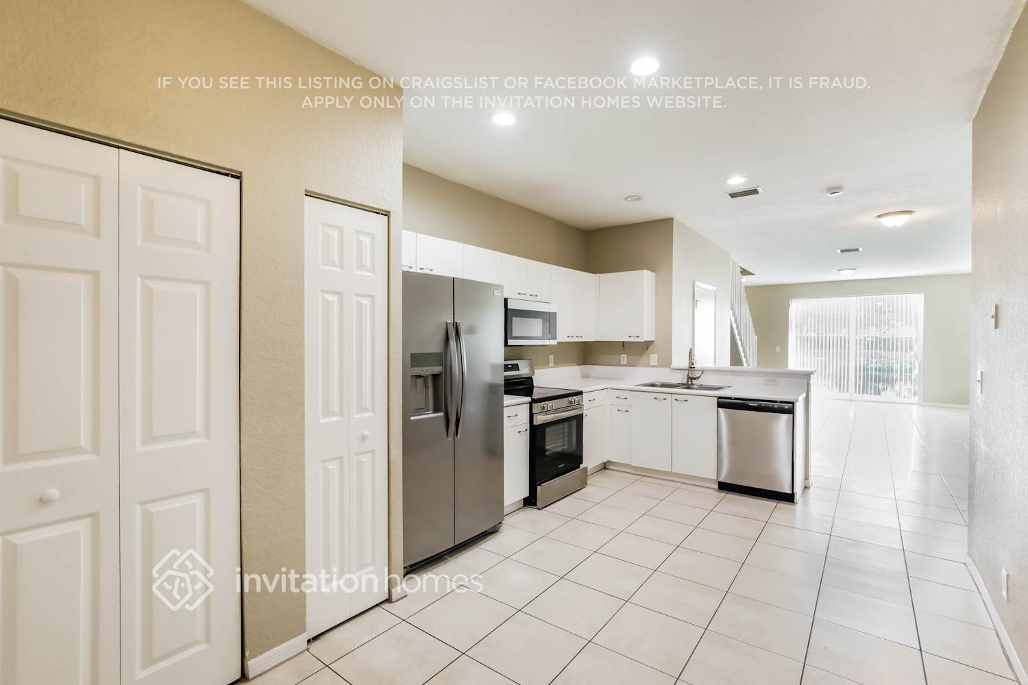 Building Photo - 2500 Cordoba Bend