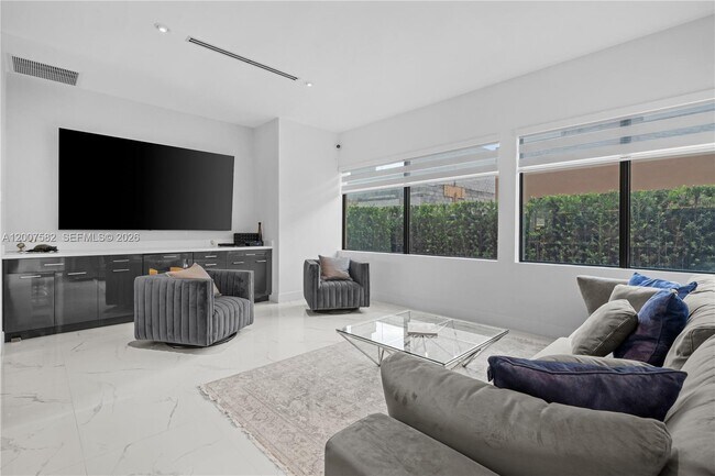 Building Photo - 17900 SW 149th Ave