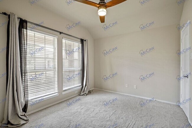 Building Photo - 513 Rustic Oak Ln