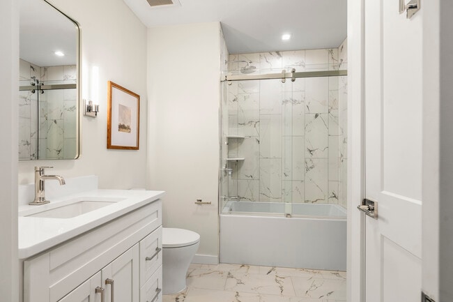 Building Photo - 1 US-1