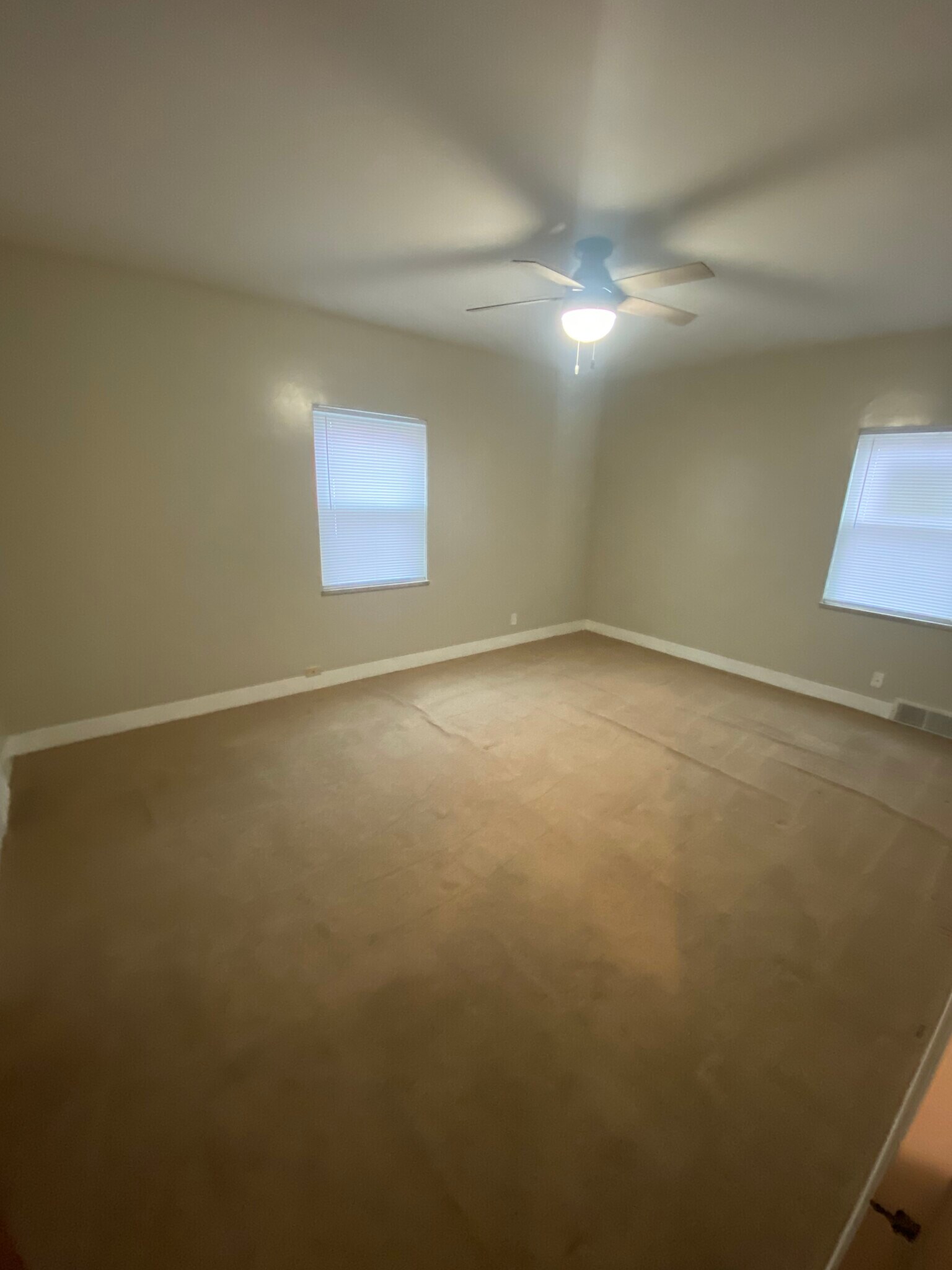 Large master bedroom on main level - 246 S Prospect St