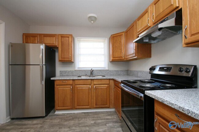 Building Photo - 3306 Bartee Ln NW