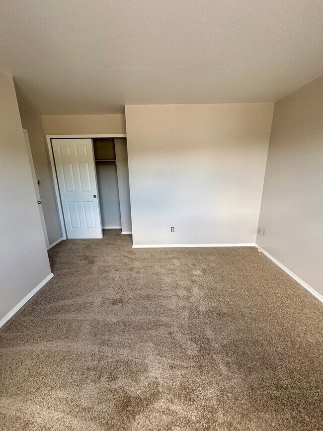 Building Photo - Updated Home in Peregrine