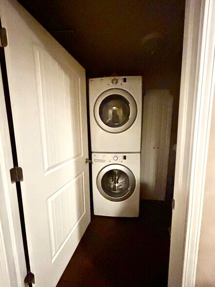 Building Photo - 11198 N 1st St