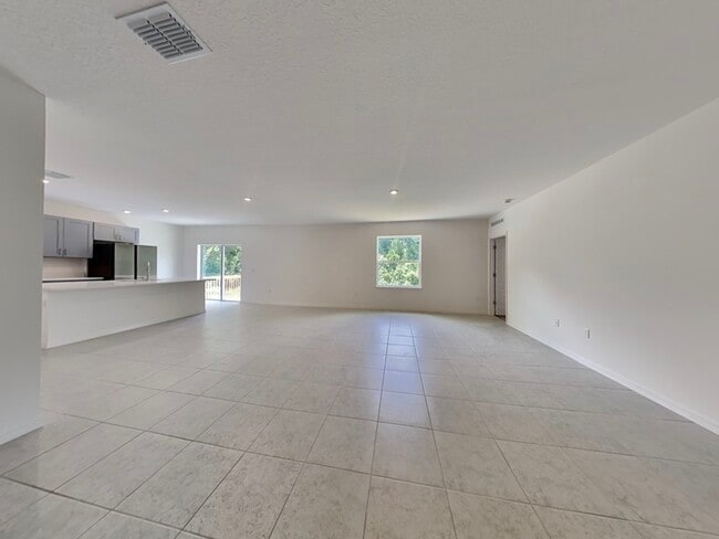 Building Photo - 1330 Chris Ave