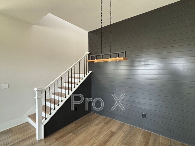 Building Photo - 6704 Autumn Ave