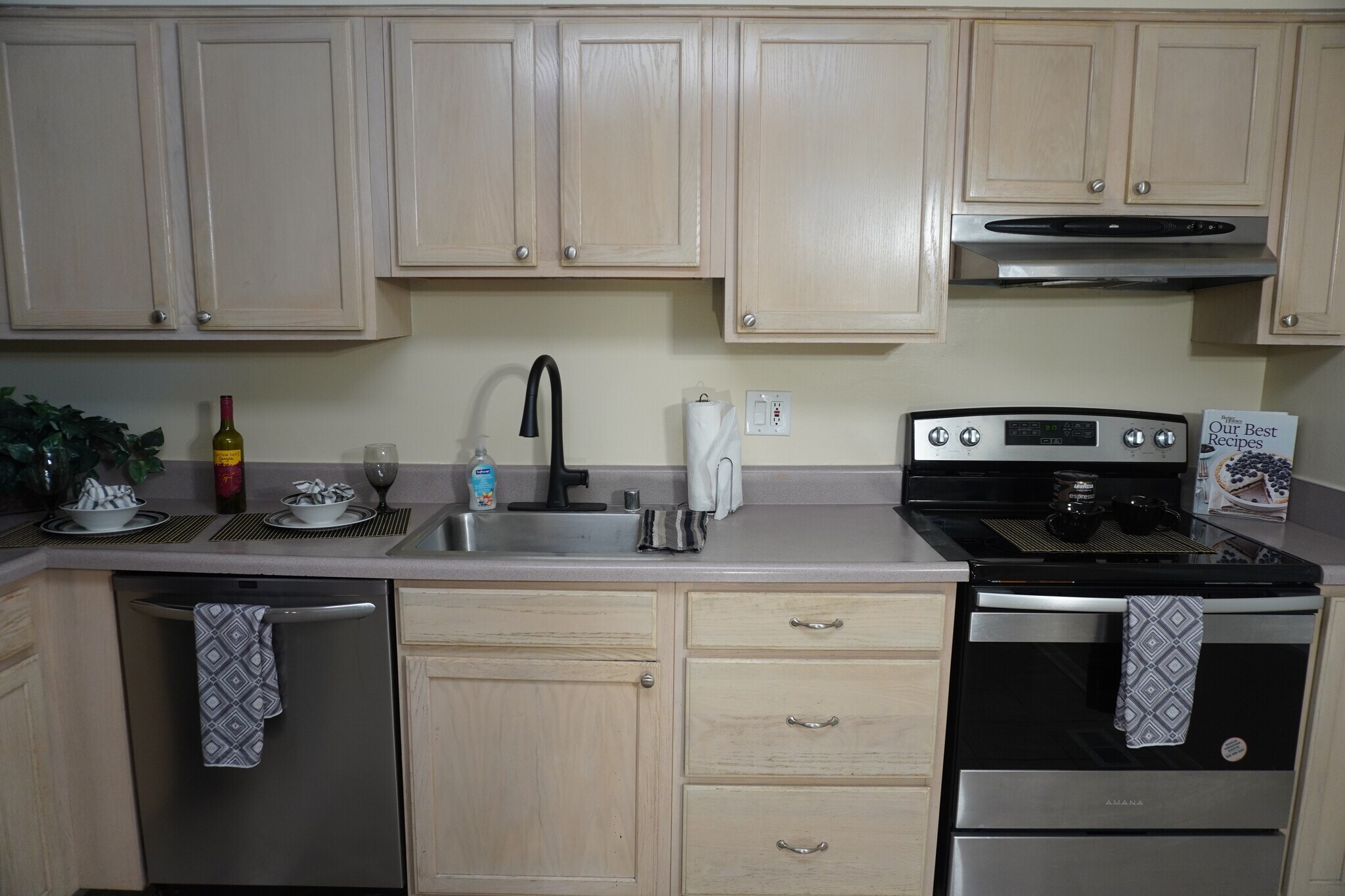 Building Photo - 5 Castlebar Ct