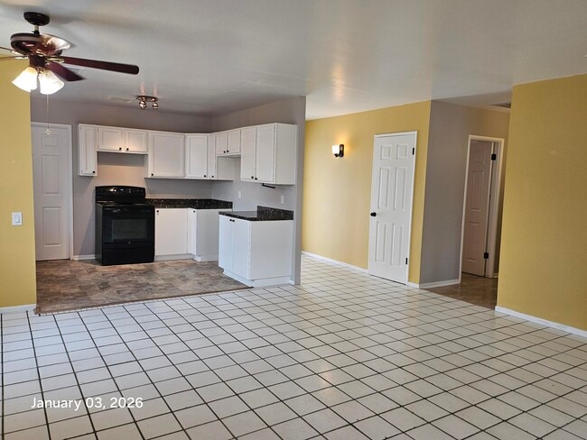 Building Photo - 42405 Iowa St