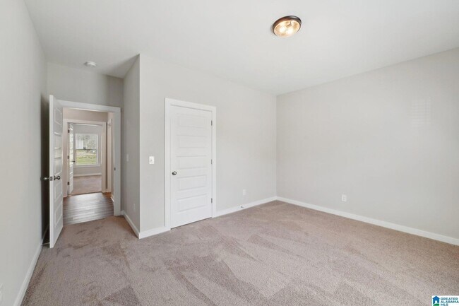 Building Photo - 439 Troubadour Ln