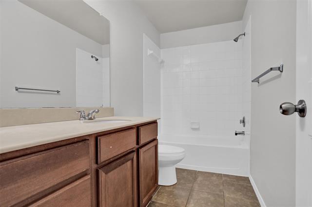 Building Photo - 2138 Meadow View Dr
