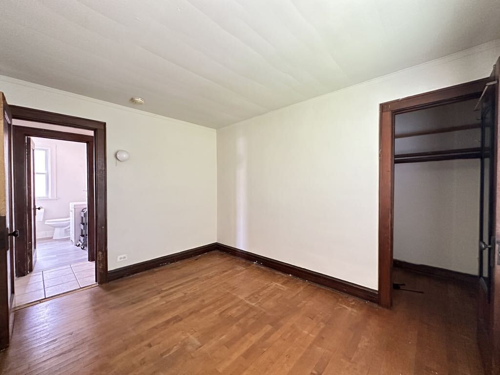 Building Photo - 733 Elm