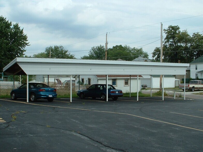 Building Photo - 1445 W 16th St