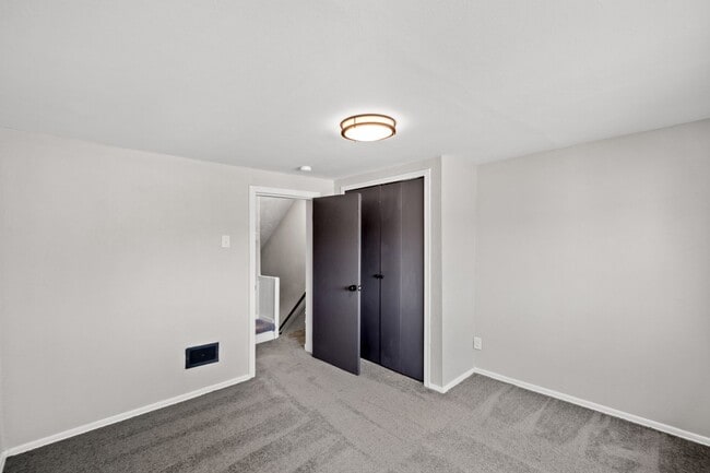 Building Photo - Gorgeous 3 bedroom home in Verona available September 1!