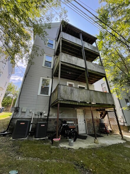 Building Photo - 1 Parker Hill Ter
