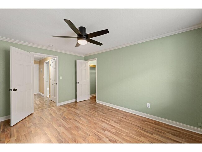 Building Photo - 3120 Hennepin Ave