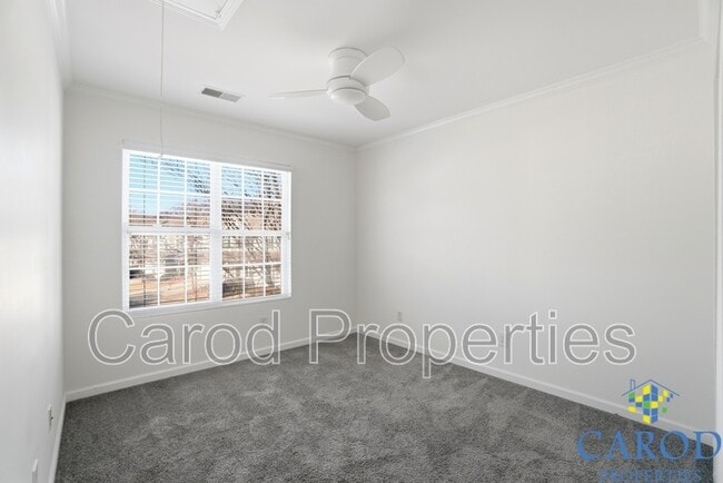 Building Photo - 3405 Broadwick St