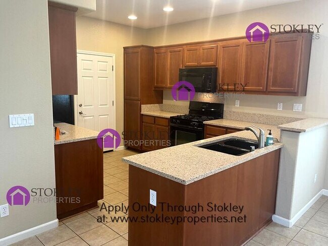 Building Photo - 1540 Silverleaf Ln
