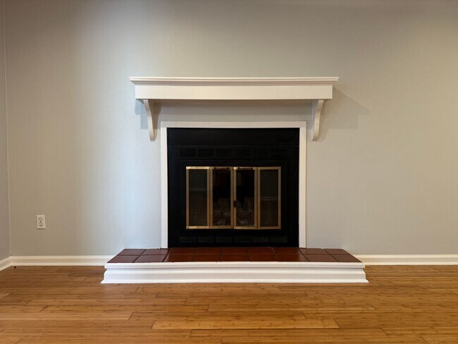 Building Photo - Questions please contact Joshua LaFever 501-230-6424