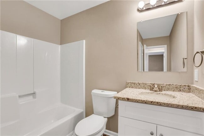 Building Photo - 4952 Pebblebrook Dr