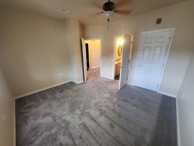 Building Photo - 29057 Hotel Way
