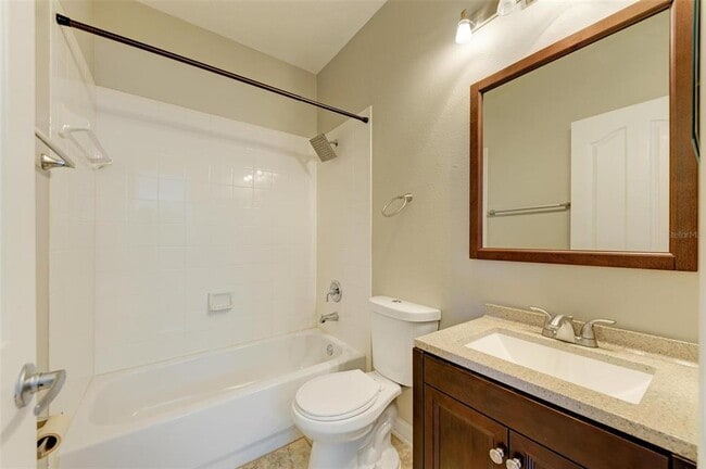 Building Photo - 2926 Bayshore Pointe Dr