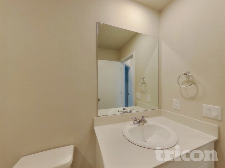 Building Photo - 3505 Gooseneck LN
