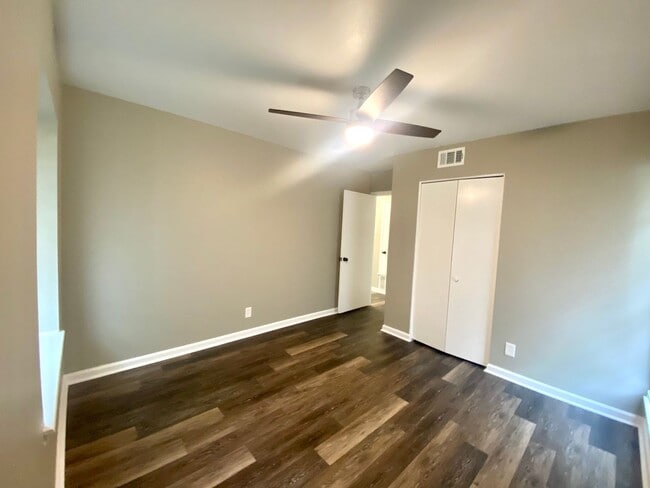Building Photo - Adorable remodeled home 3 bedroom 2 bath i...