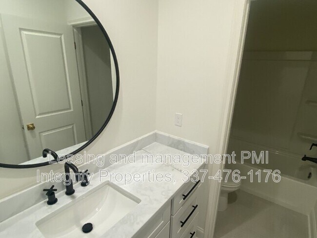 Building Photo - 8550 Cat Rd