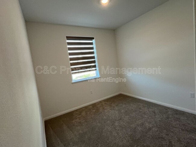 Building Photo - 3102 Barnowl Wy