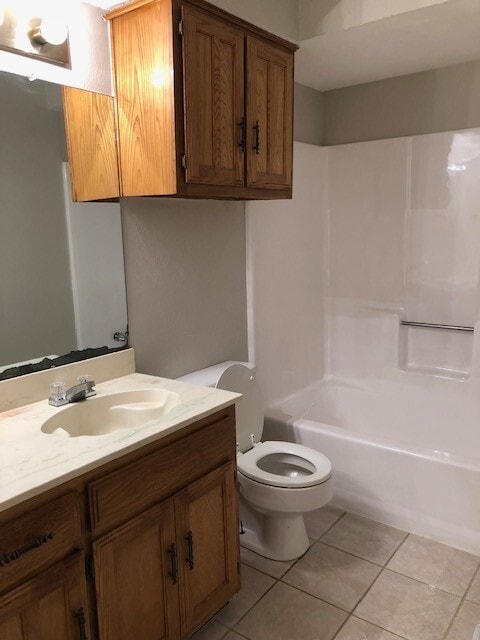 Building Photo - Gorgeous Glenn Heights Home