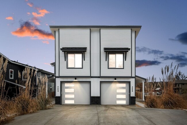 Building Photo - Brand New 3BD, 4BA Half-Duplex in Villa Park with Back Yard