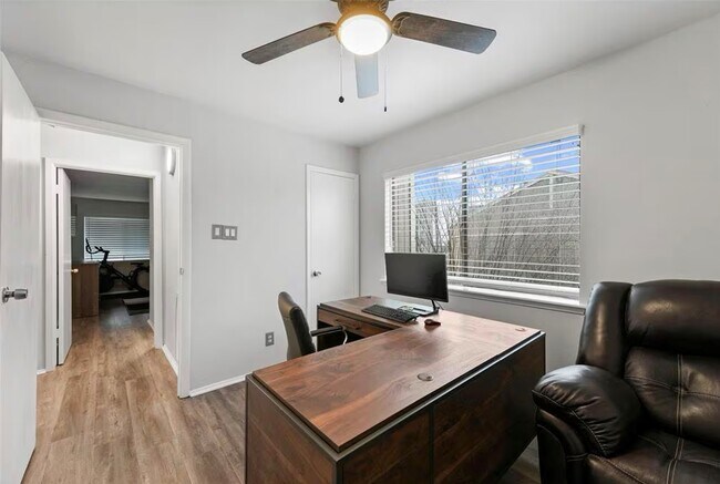 Building Photo - 1920 Augusta Dr