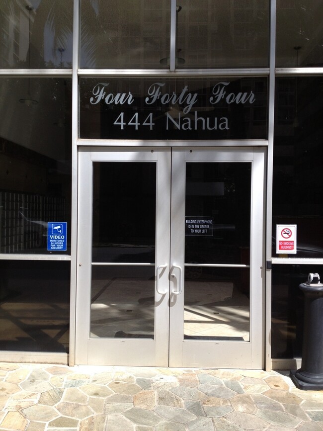 Building Photo - 444 Nahua: Furnished - 1 Bed/ 1 Bath/ 1 Pa...